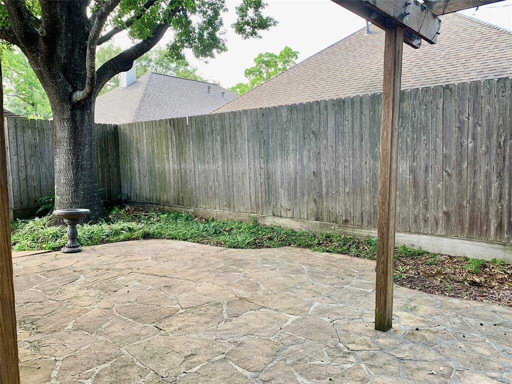 FLAGSTONE PATIO
