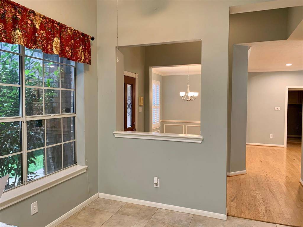 BREAKFAST ROOM