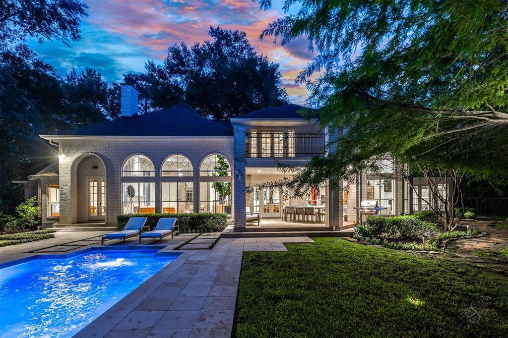 Featured in "The Woodlands Lifestyles & Homes" in June 2018.