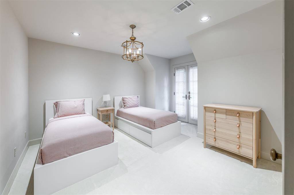4th Bedroom with balcony view to the front of the house.