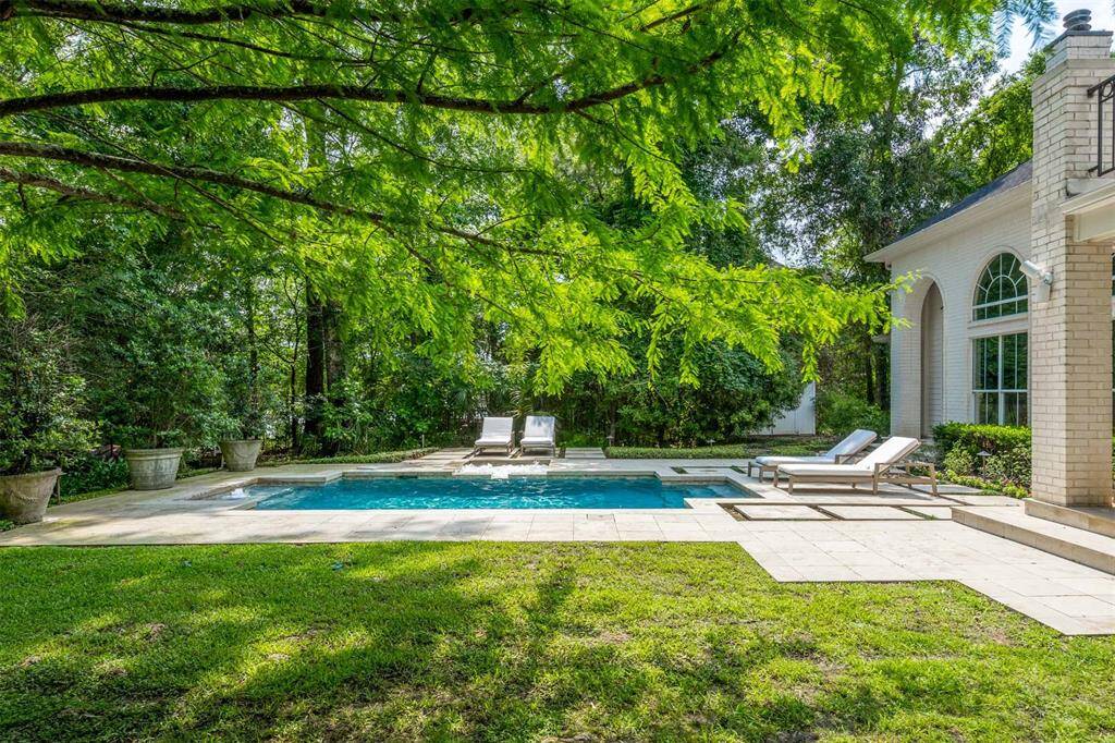 The outdoor has it all!