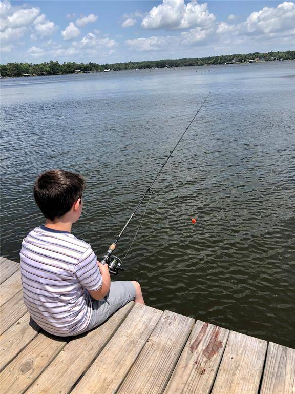 Fishing at Hooper Park