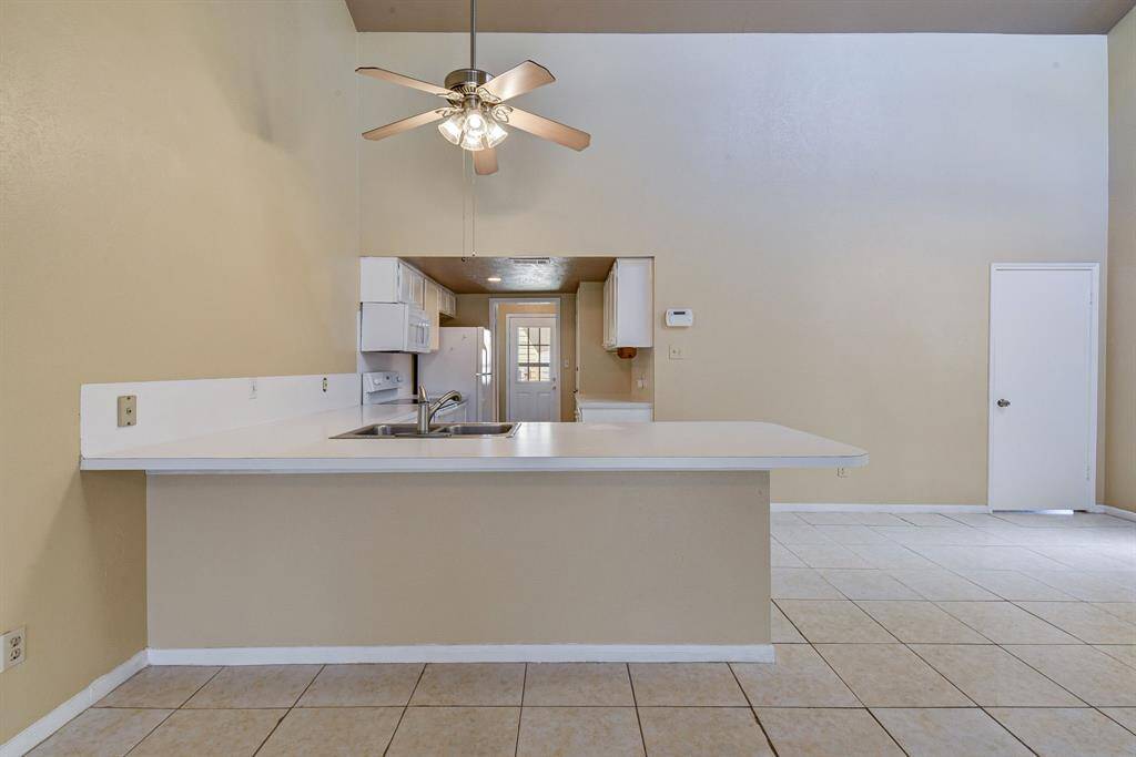 Cozy breakfast bar perfect for casual dining and entertaining.