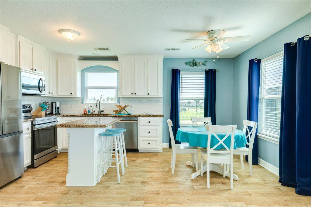 Sunny Kitchen