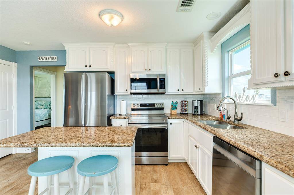 Stainless appliances