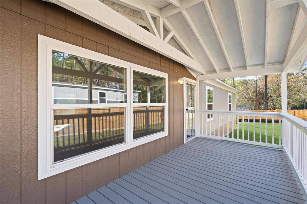 Lovely covered front porch for outdoor enjoyment