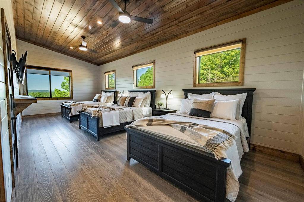 Ideal for families or a close-knit group of friends, this spacious accommodation offers the perfect balance of camaraderie and individual comfort