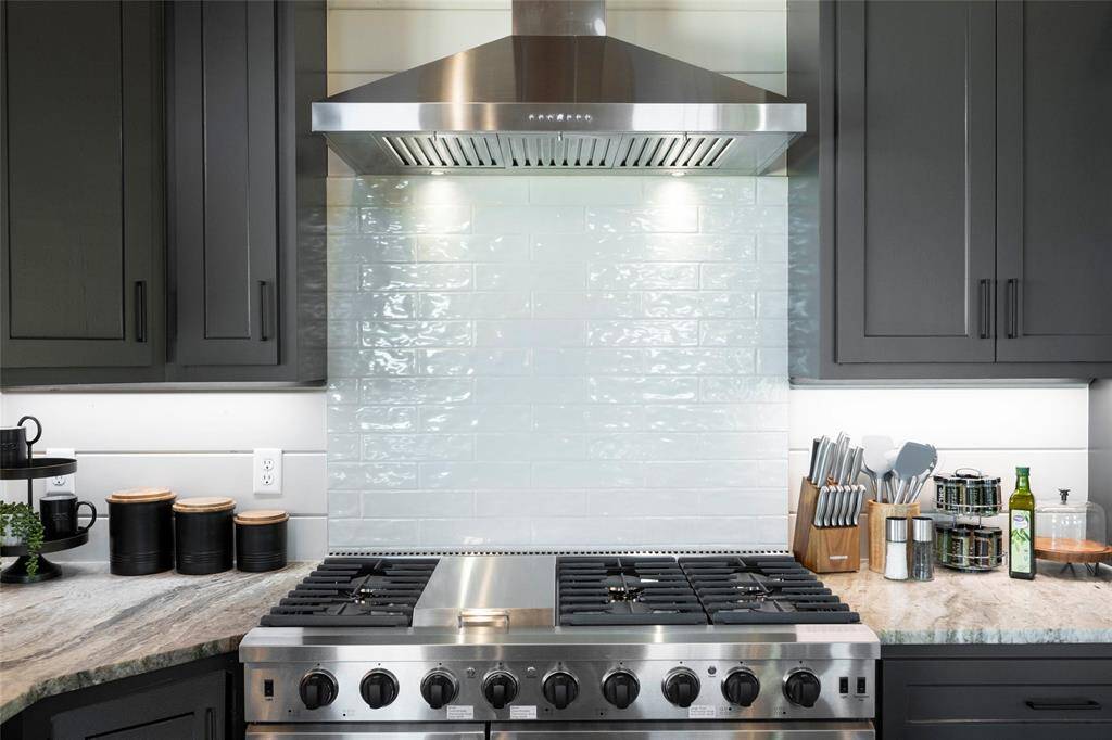 Stunning 48" gas range