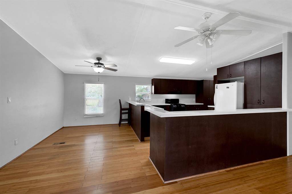 Dining/Kitchen