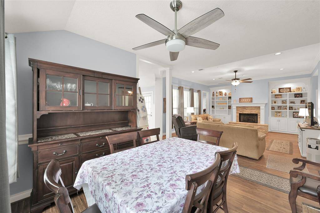 Formal dining room
