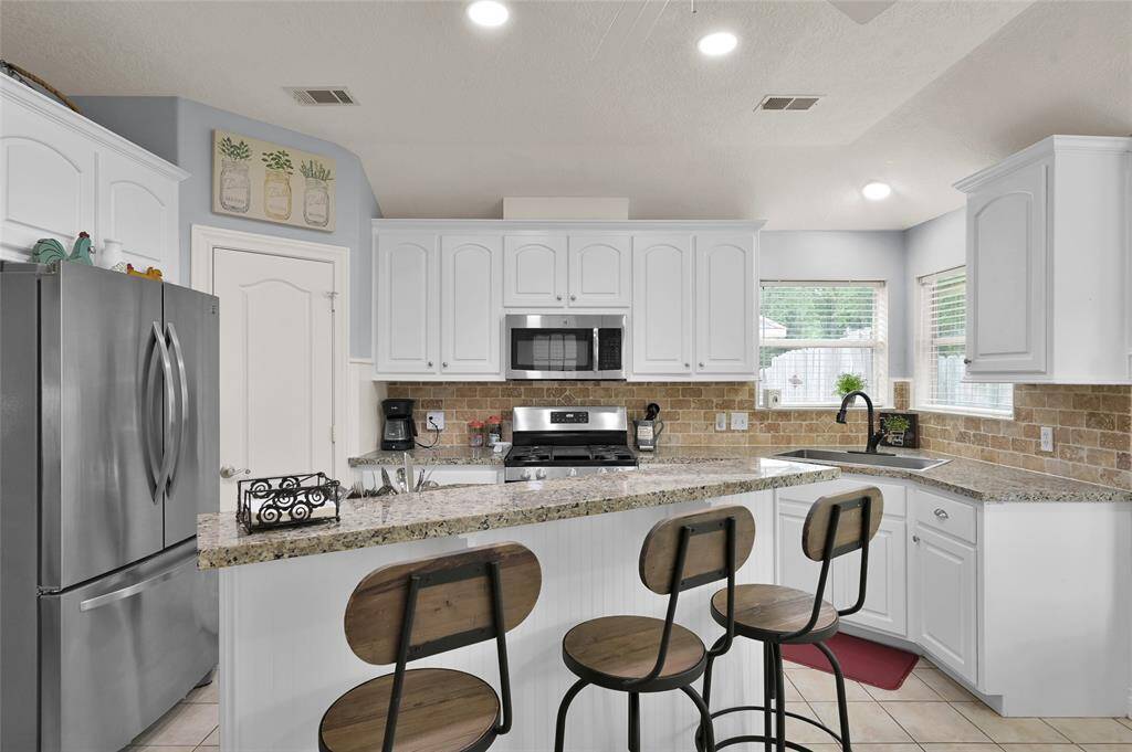 Breakfast bar