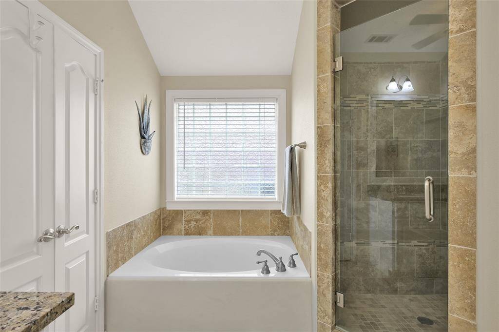 HUUUGE Shower and soaking tub.  Must see in person!