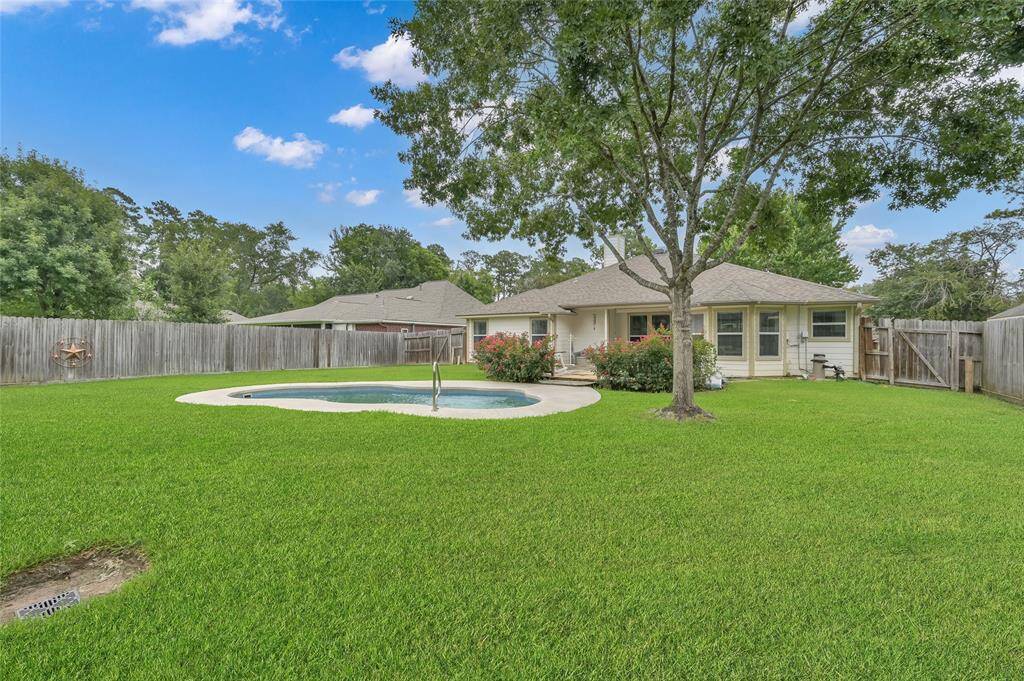 Did I mention how large the backyard is?!!?!?!