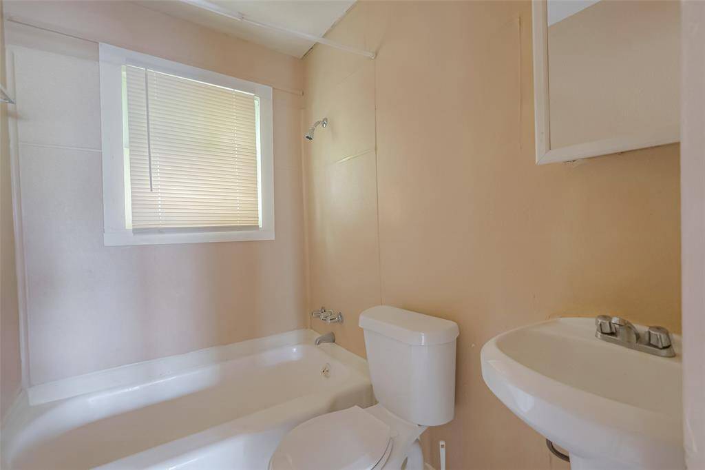 The bathroom features a bath/shower combo providing the perfect escape within your ownhome.