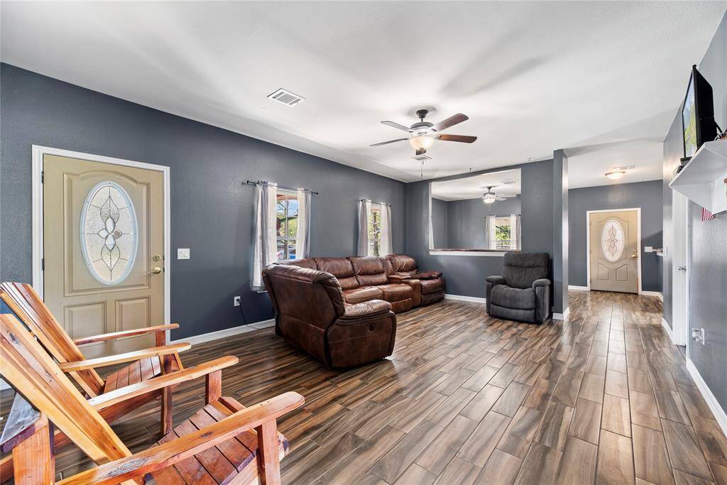 This is an easy space to relax.