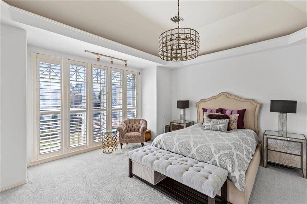 Upstairs primary Bedroom