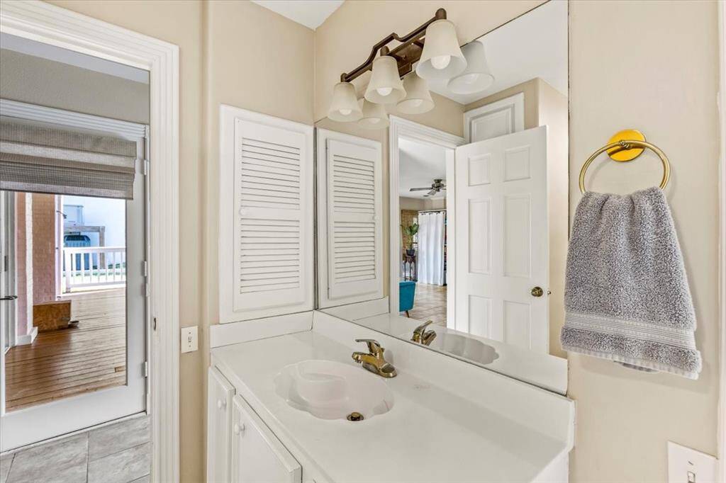 Downstairs bath