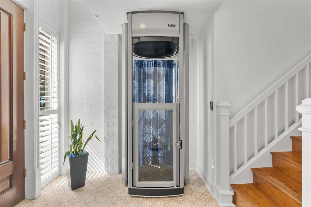 2020 Stiltz Duo Alta Elevator