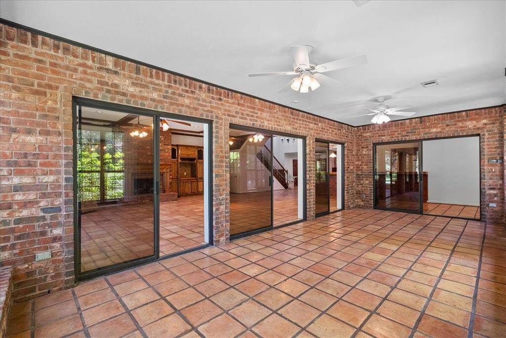 This versatile space sparks creativity and possibility, serving as an art studio, home gym, homeschool room, home office, or game room—just a few of the myriad options awaiting your imagination.