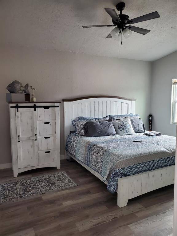 Unit 1 - King sized bed with adjustable base