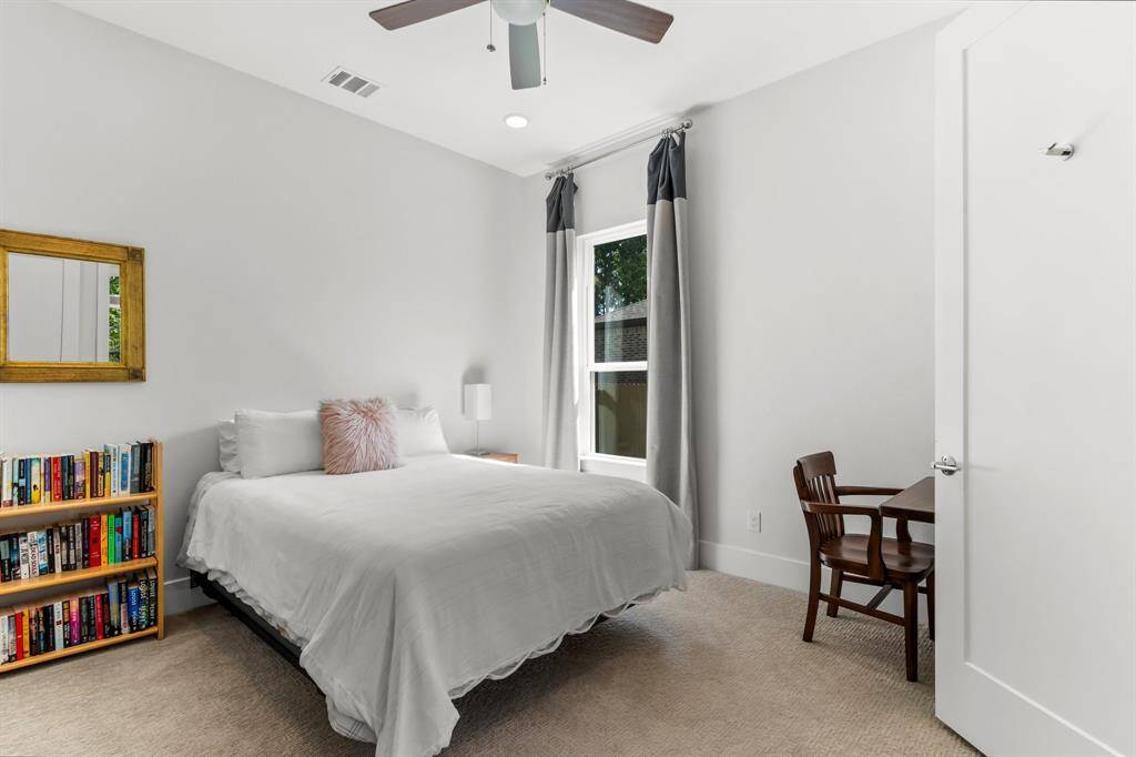 Spacious bedroom 2