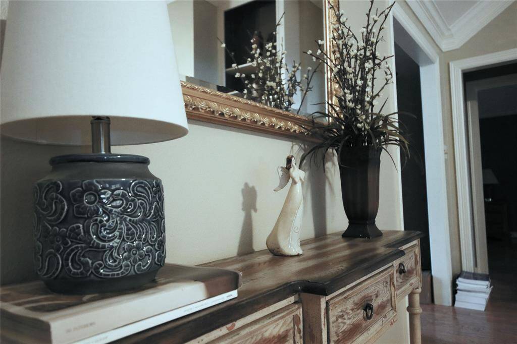 Living Room 6