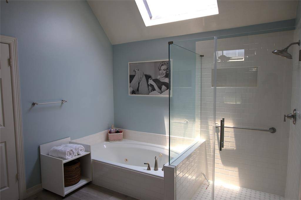 Master Bath 3