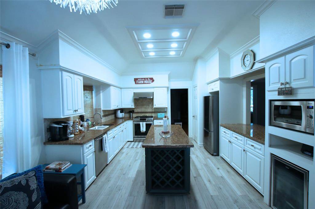Kitchen 1