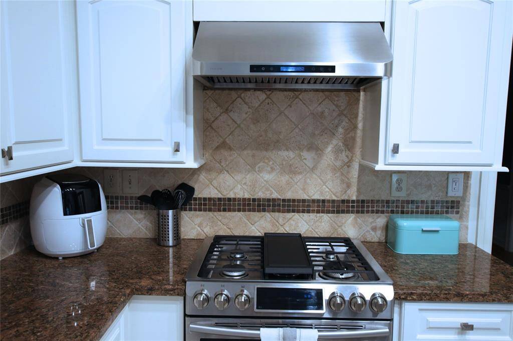 Kitchen 4