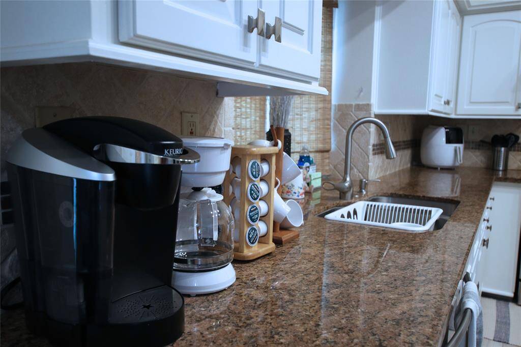 Kitchen 5
