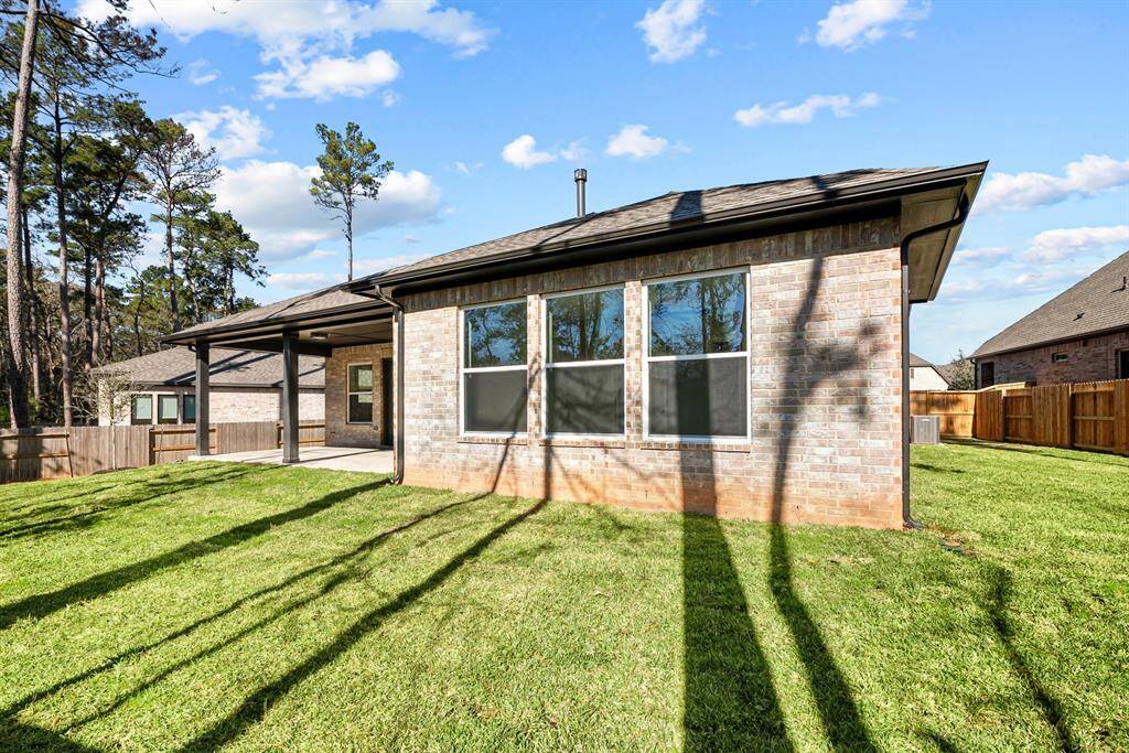 Welcome to The Bluffwood by David Weekley Homes. Move-In-Ready Now!