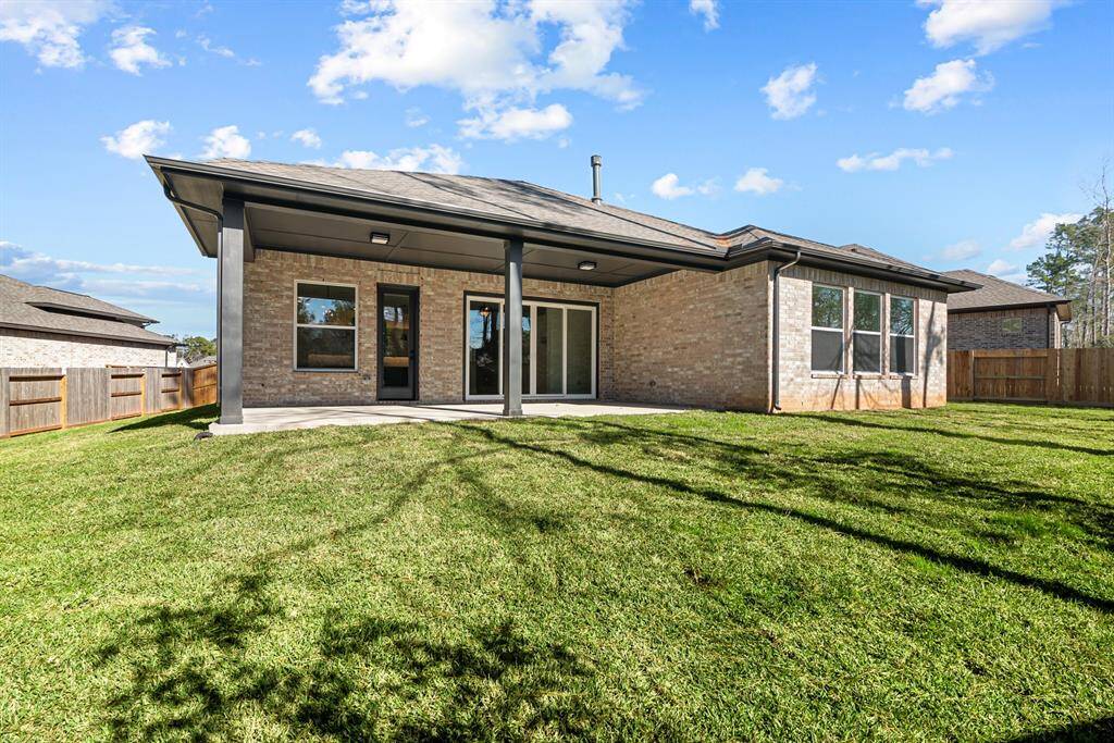 Welcome to The Bluffwood by David Weekley Homes. Move-In-Ready Now!
