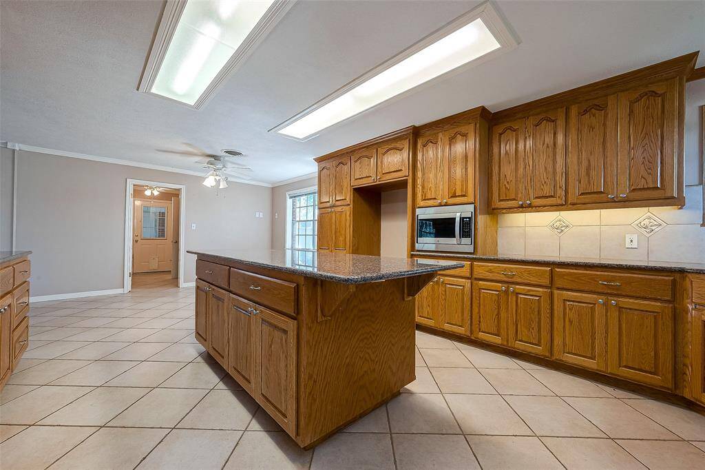 Spacious kitchen with island