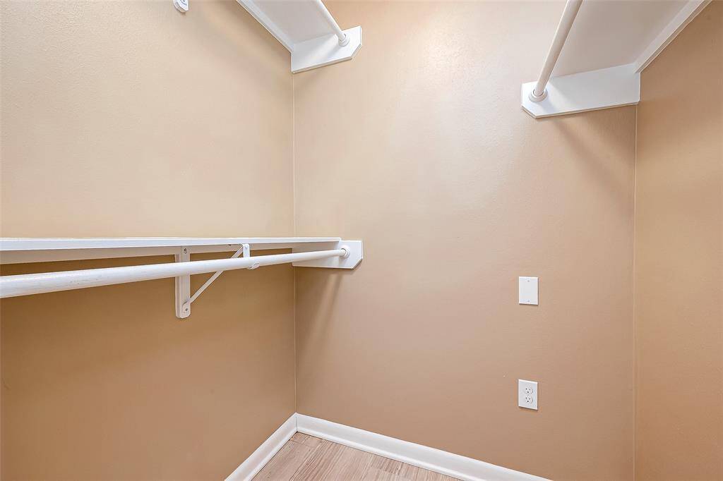 Master Closet 2