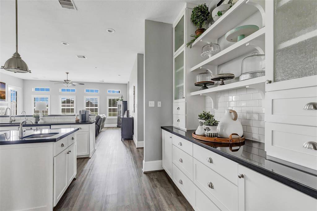 Plenty of storage in the kitchen