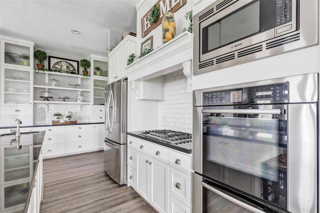 Built in stainless steel appliances