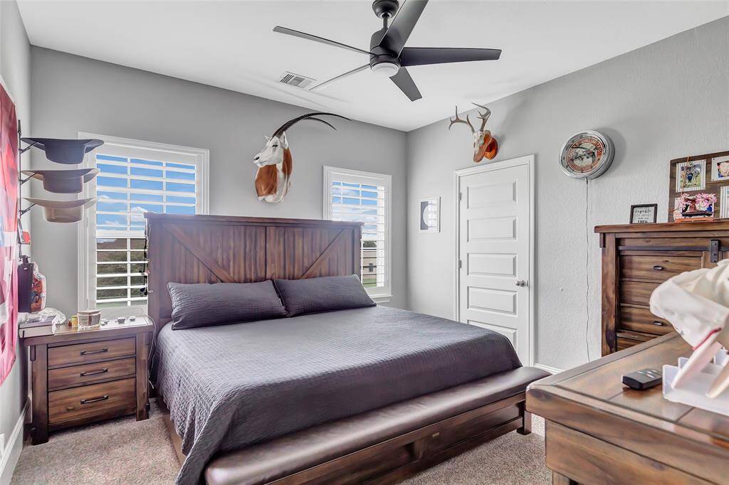 Guest bedroom