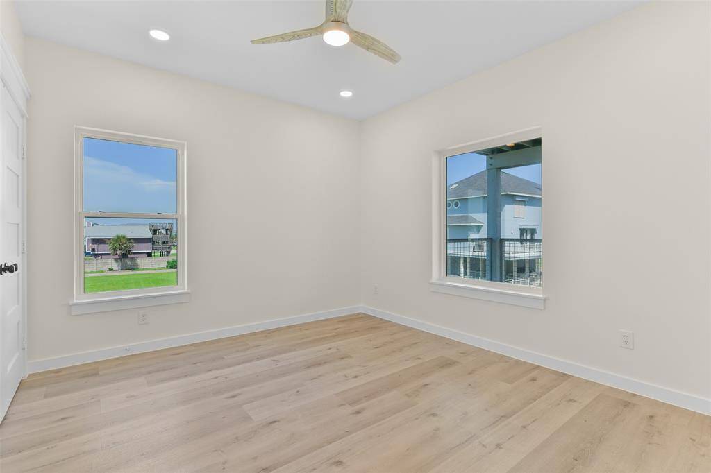 The second guest bedroom.