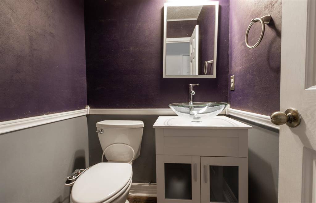 Powder room
