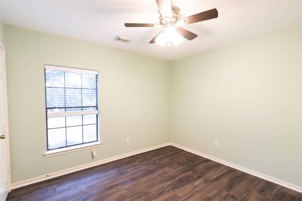 Secfondary bedroom