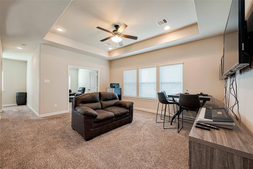 Upstairs game/flex room