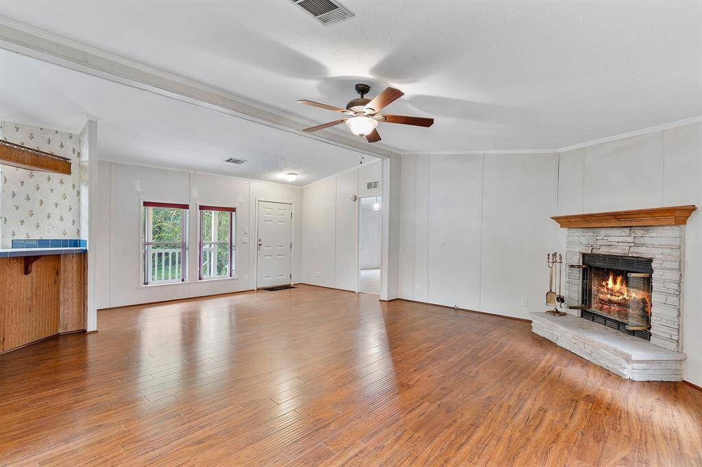 Floors in excellent condition