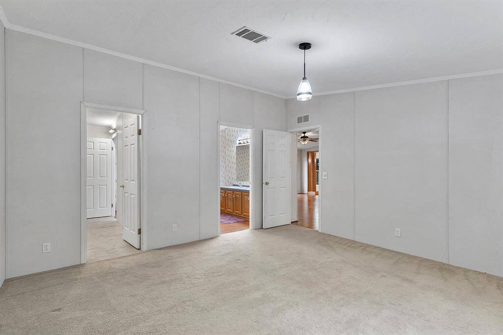 Large primary suite with private bath