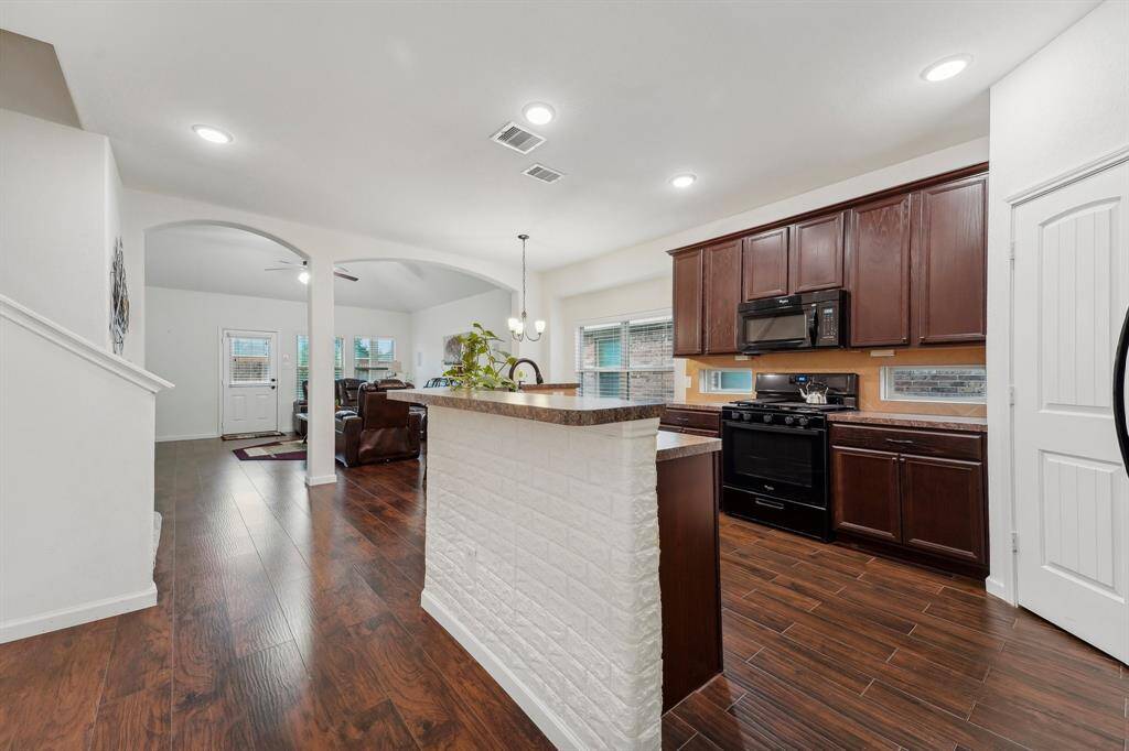 Breakfast bar