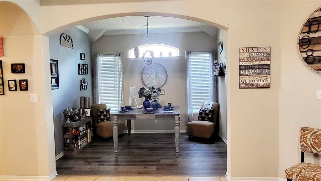 Formal living area