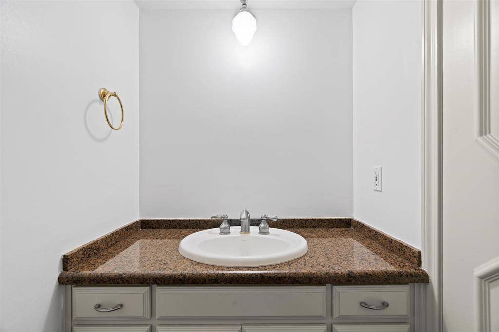 Guest powderroom.