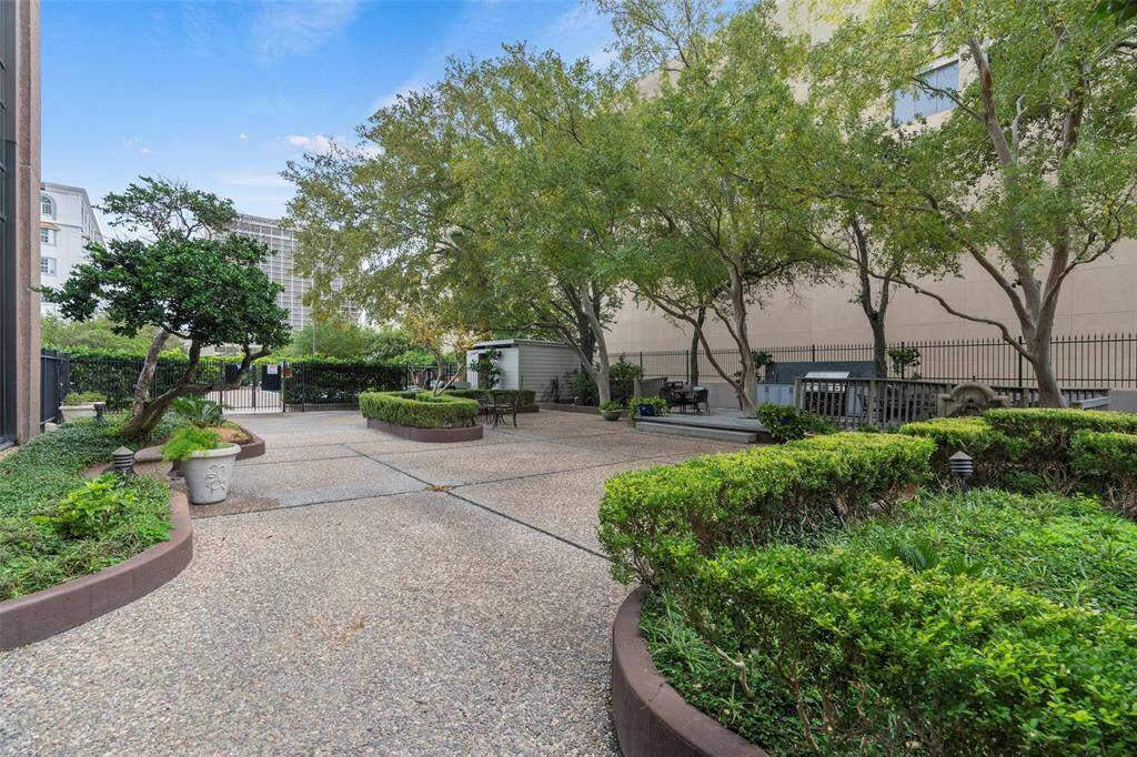 Enjoy the garden and all of the amenities The Oxford has to offer.