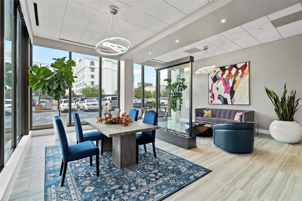 Enter the building into the updated common areas. 24/7 Concierge.