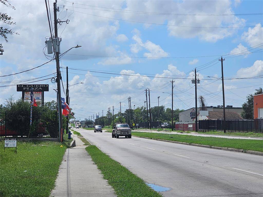 View of the street toward Hardy Toll Rd