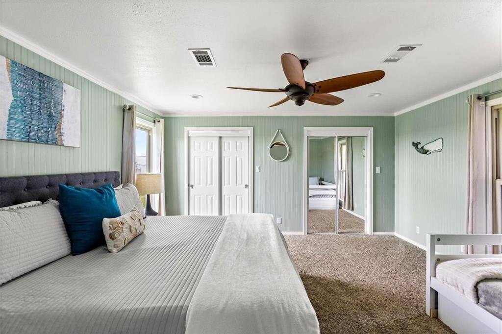 Oversized 2nd bedroom with 2 walk in closets